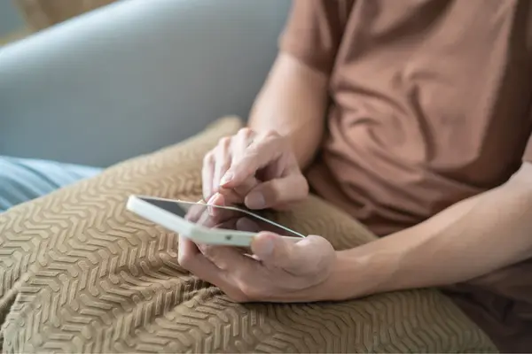 Celular lento é como uma casa desorganizada: haja paciência!